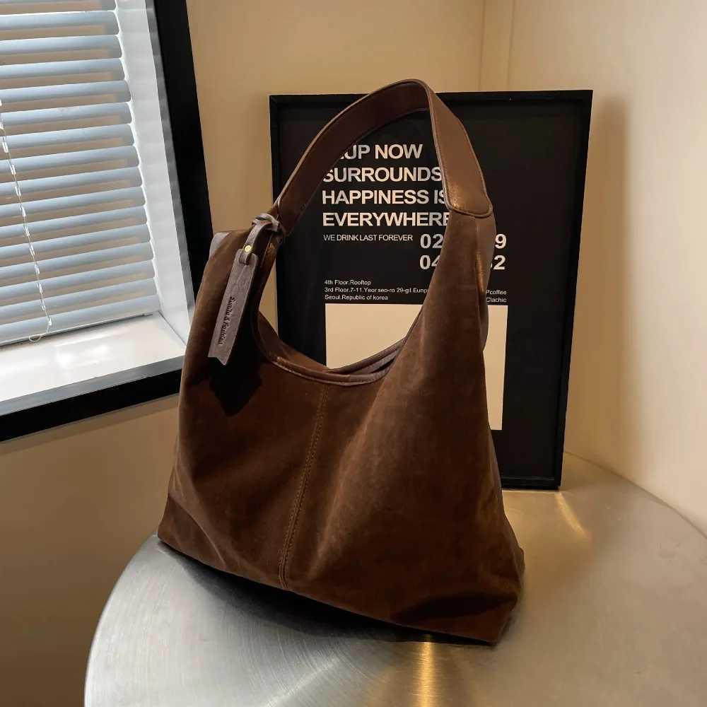 Suede Frosted Tote Bag Autumn and Winter New Versatile Work Commuting Shoulder Bag Womens Bags Handbags H260306