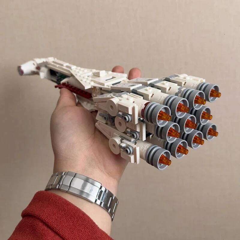 654PCS Starship Tantive IV Building Blocks Spaceship Assemble Bricks Education Toy Gift For Children Boy Adult Z260305