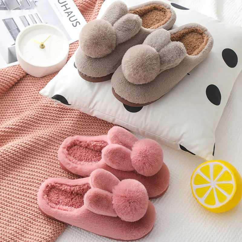 Womens Winter Slippers Thick Sole Non-Slip Plush Warm Indoor Outdoor Slippers Cute Couples Design Ideal for Postpartum Use S260305