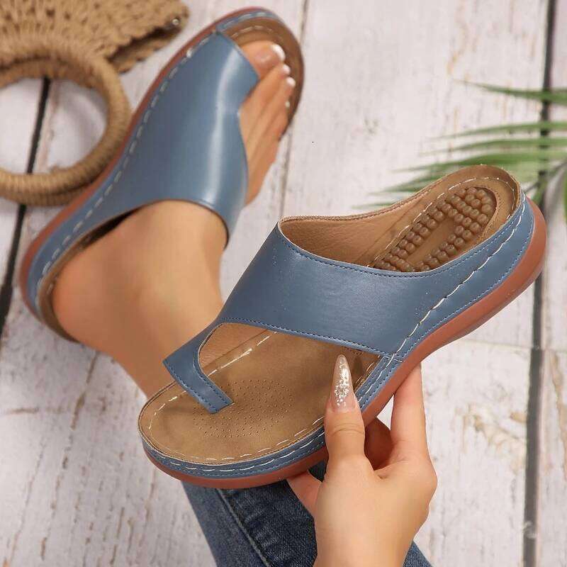 2025 Summer Round Shallow Mouth Sexy Comfortable Women's Flat Fashion Open Toe Non-Slip Thick-Soled Beach Slippers