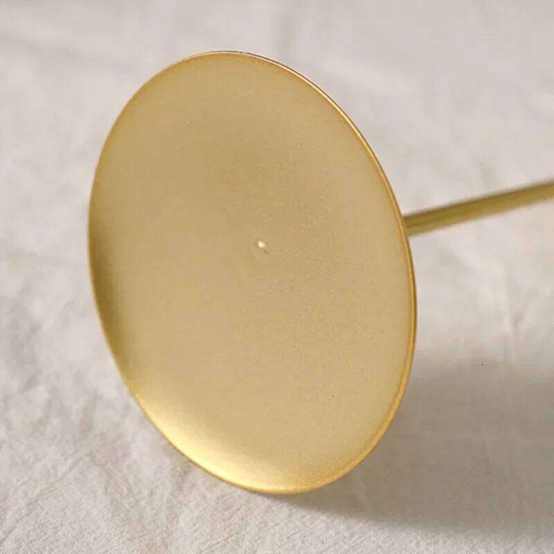 1 Piece of Simple Single Bracket Durable Iron Candle Holder Candlelight Dining Table Home Kitchen Bar Decoration XJ260305