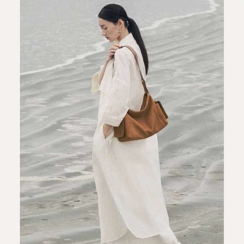 TAURUSCIAGA Vegetable-Tanned Calfskin Hobo Large Capacity Crossbody Commuter Bag For Women Noble Temperament Bag