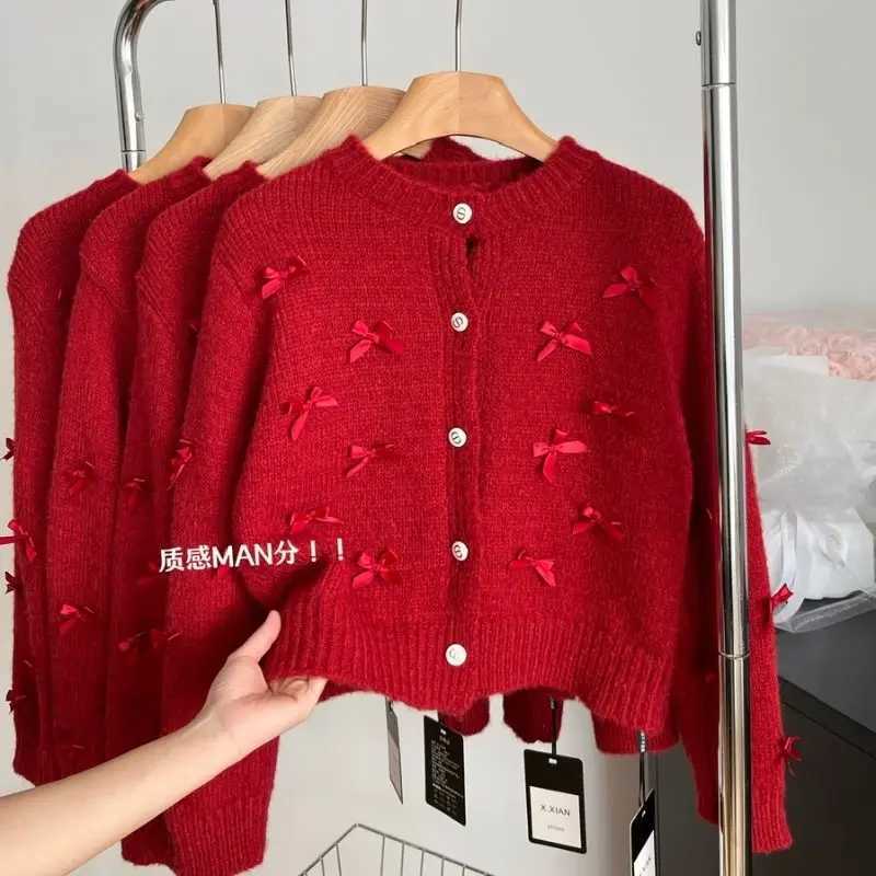 Spring and Autumn Xiaoxiangfeng Butterfly Knot Knitted Sweater Top Design Sense Heavy Industry Short Knitted Sweater Cardigan M260306