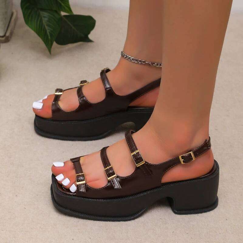 2026 New Summer Fashion One Piece Buckle Thick Bottom Outdoor Beach Shoes Breathable and Comfortable Open toed Sandals