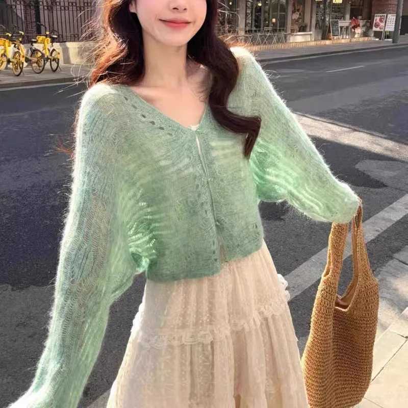 Spring Autumn Thin Hollow Out Cardigan Women Korean Style Green V-Neck Cropped Knitwear Ladies Streetwear Long Sleeves Sweaters M260306