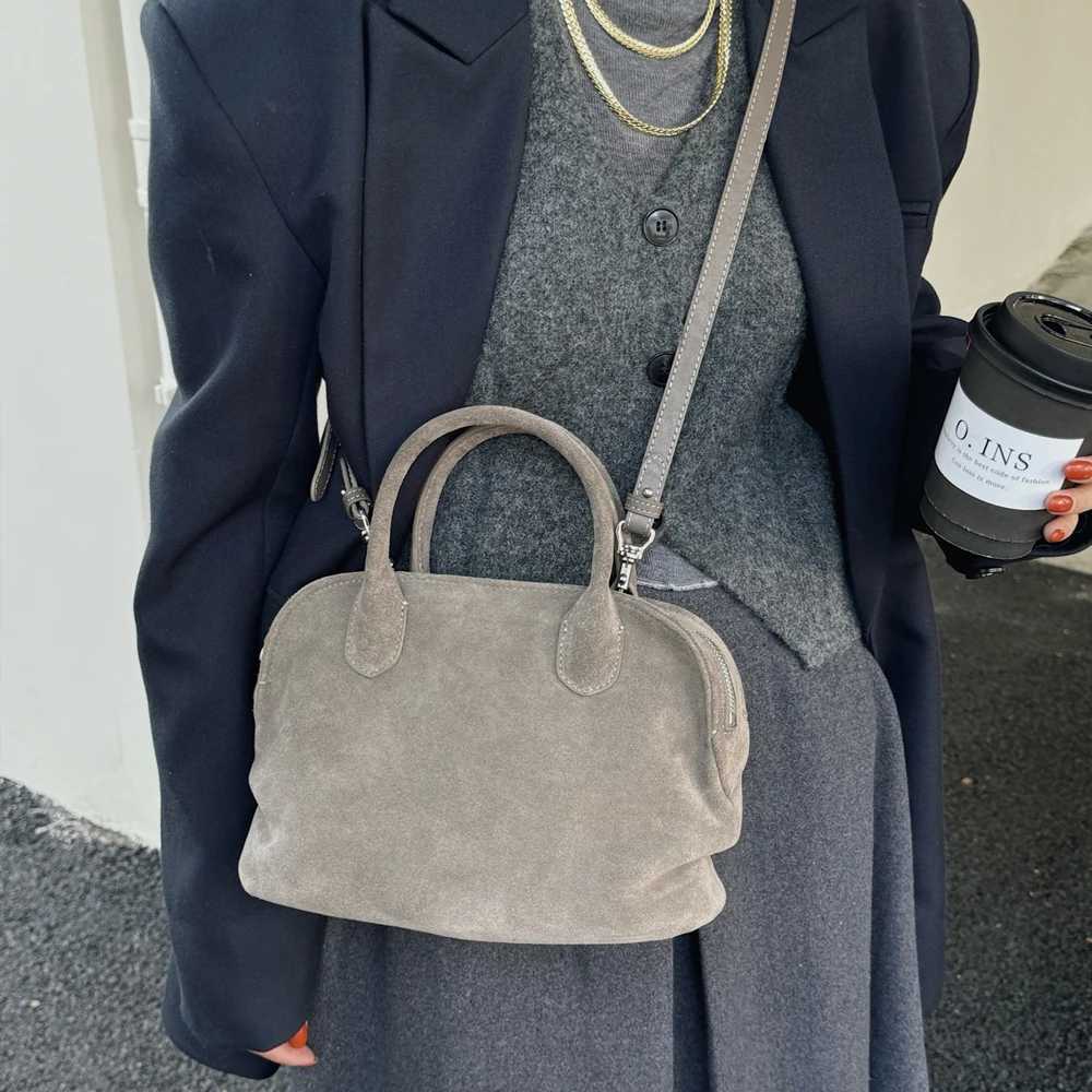 Genuine Grade Suede Cow Leather Womens Clip Bag Designer Shoulder Crossbody Bags Ladeis Cowhide Small Handbag New H260306