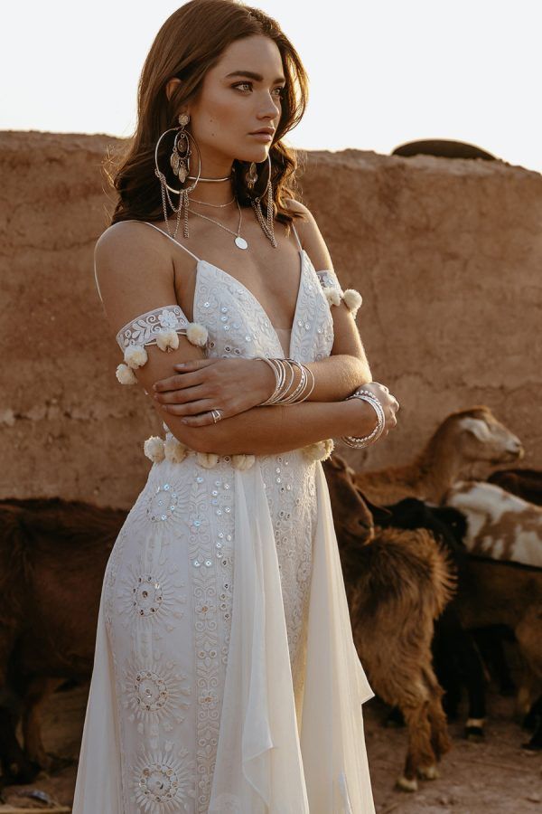 2026 Bohemian Dresses Spaghetti Lace Hand Made Flower Applique Chiffon Backless Bridal Gowns Plus Size Country Mermaid Wedding Dress