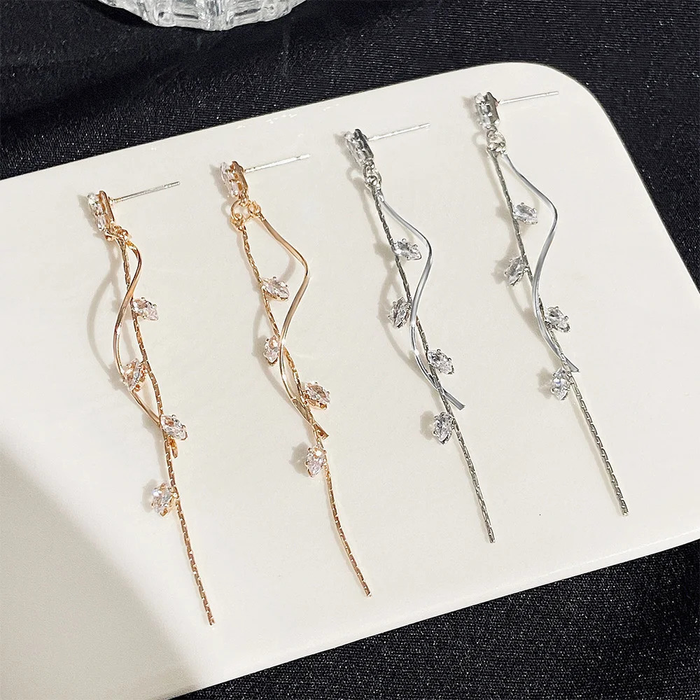 Korean Fashion Long Tassel Earrings For Women Ins Rotating Twisted Zircon Dangle Earings Gold Color Jewelry Gift KDE208 260303