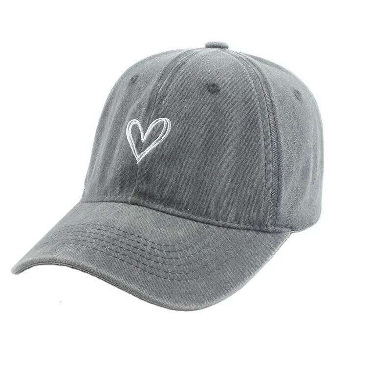 Fashion Outdoor Sport Baseball Caps For Men Women Love Heart Embroidery Snapback Cap Washed Cotton Dad Hat Y260304