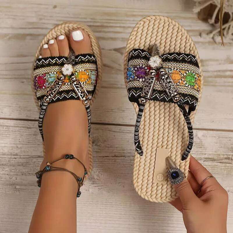2026 Summer New Flat Women's Fashion Casual Shoes Outdoor Wear resistant Lightweight Sandals