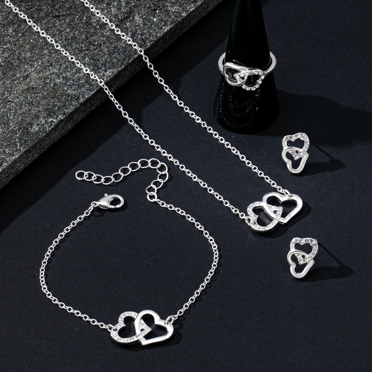 High-End Fashion Exquisite Jewelry Jewelry Set Fashion Elegant Personality Necklace Earrings Ring Set Commuting Evening Accessories European And Ameri
