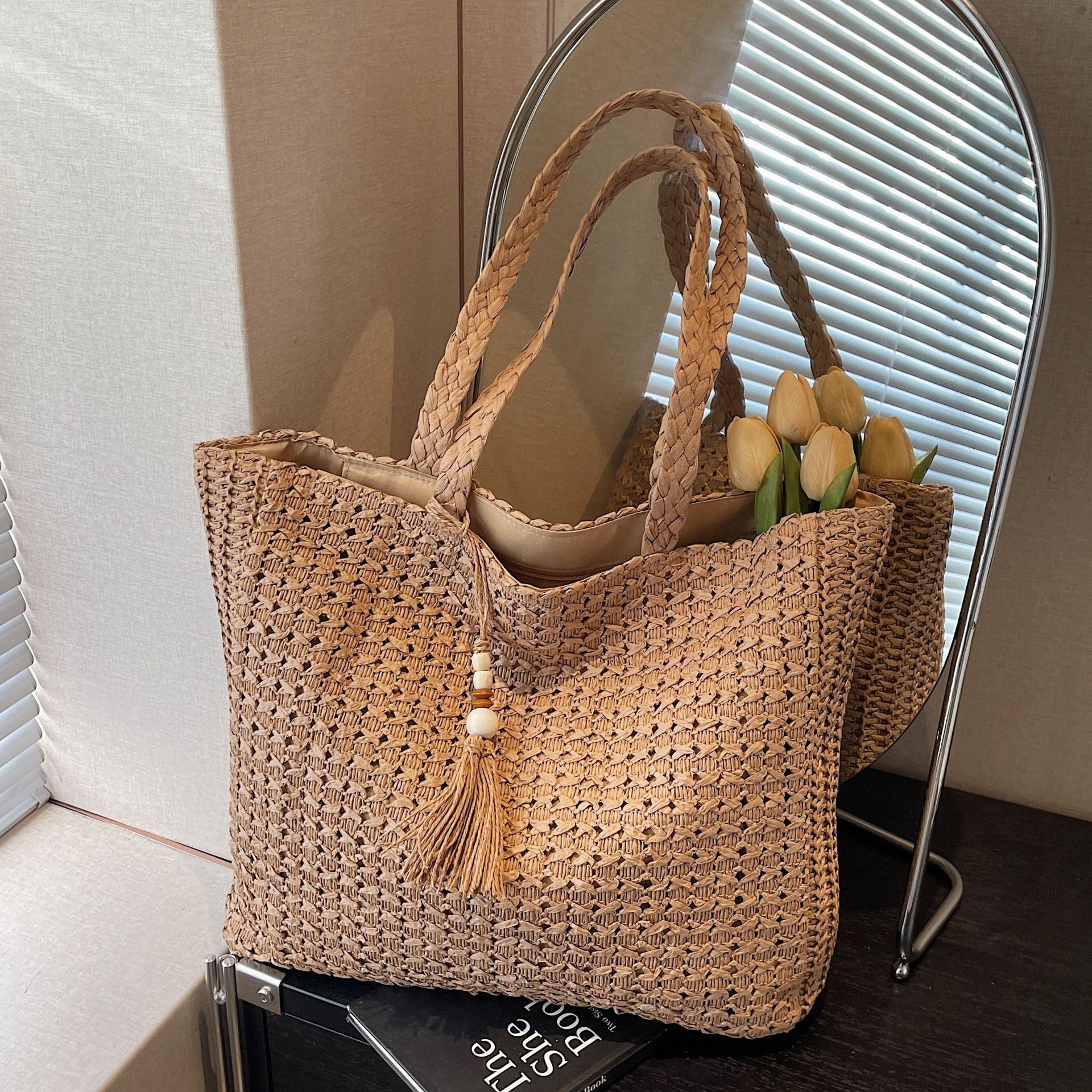 Large capacity grass woven women's summer new style tassel woven beach bag vacation commuting shoulder bag luxury handbag designer bag