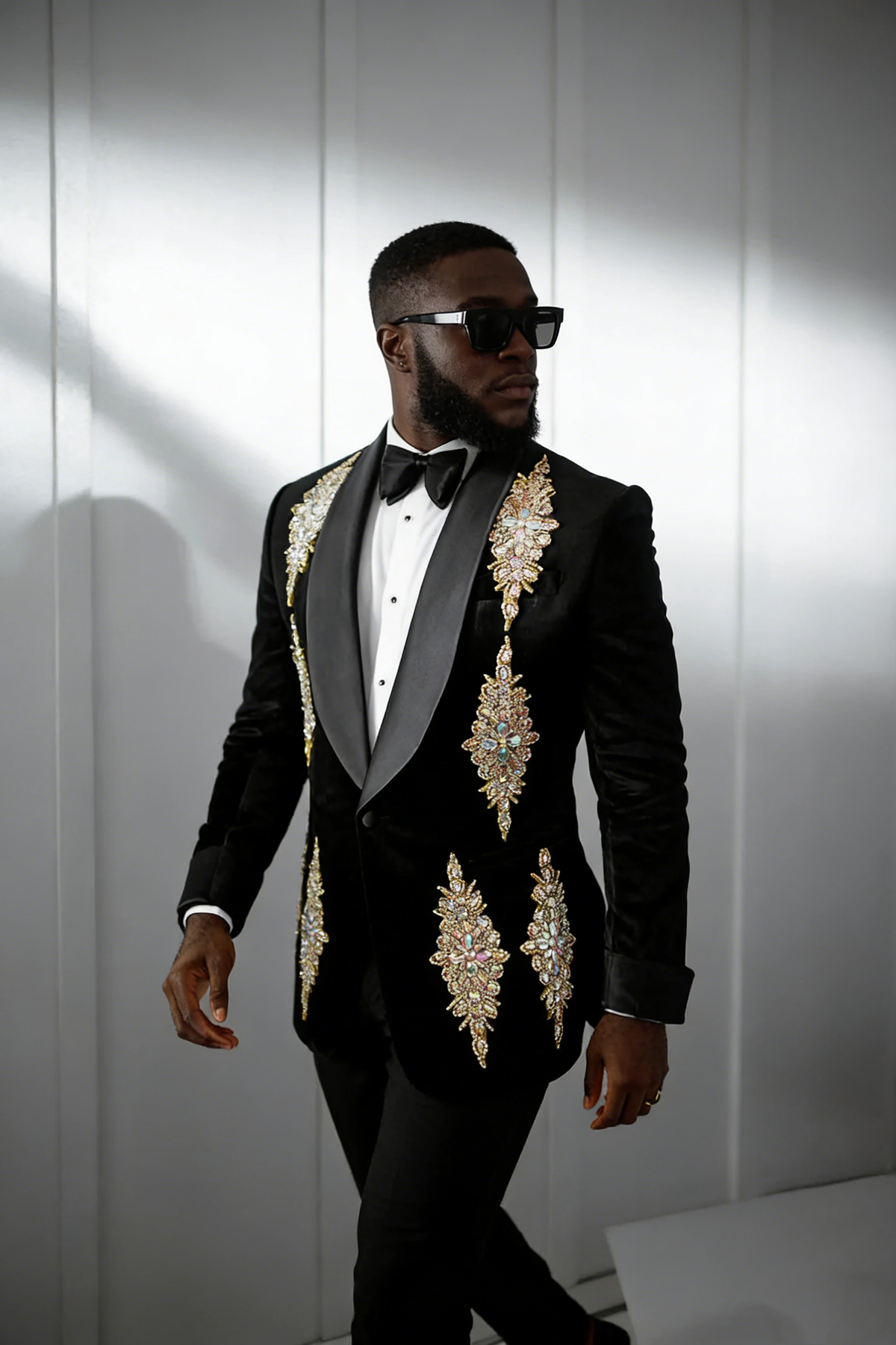 Diamond Appliques Velvet Groom Suits Blazer One Piece Formal Suits Outwear Jacket Customized Evening Party Prom Pocket Jacket