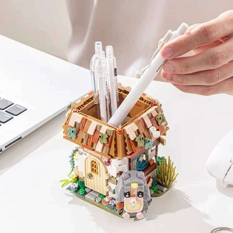 Creative Pen Holder Model Building Block DIY Tree Trunk House Assembled Ornaments Toys Gifts for Adults and Children Z260306