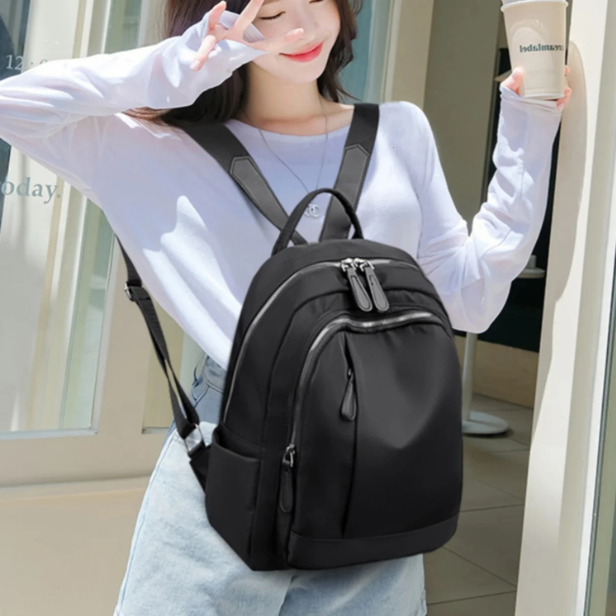 Leisure backpack nylon cloth backpack can be worn on one shoulder or crossbody unisex260228