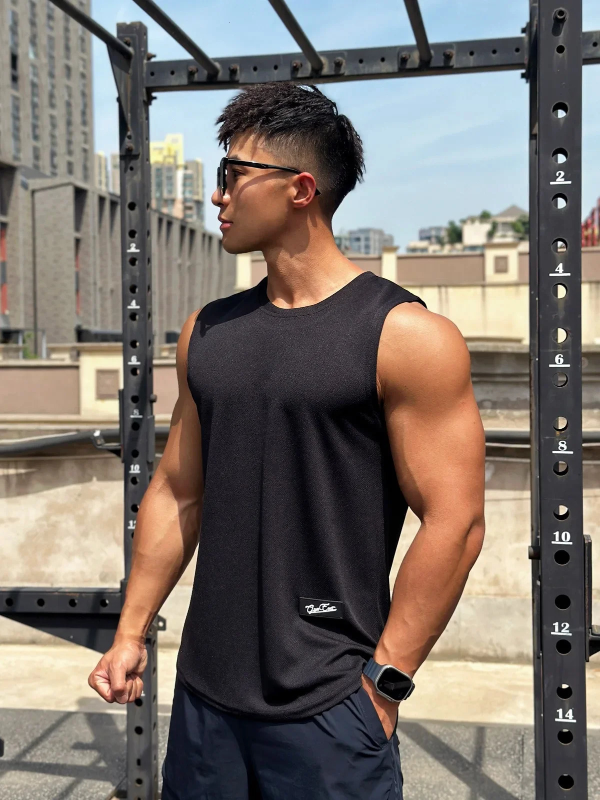 Mens Gym Tank top Men Fitness Sleeveless Shirt Male Mesh Breathable Fitness Sports Vest Undershirt Gyms Running Vest Men 260306
