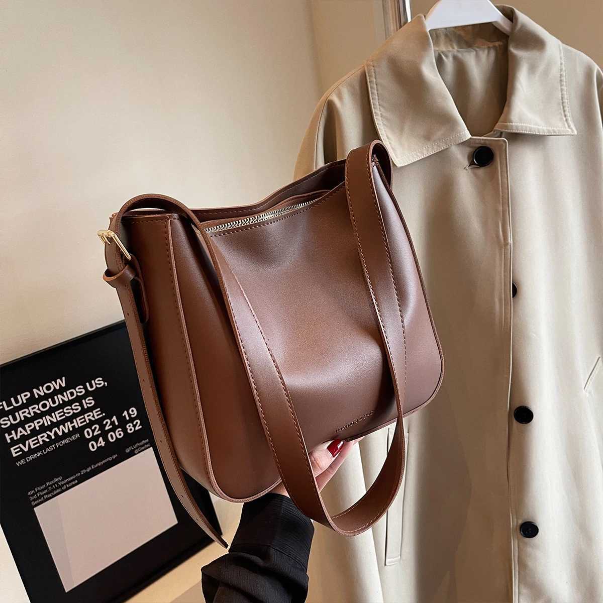 Super Popular Spring and Summer Commuter Bucket Bag for Women 2026 New Style Pu Leather Womens Bag with a HighEndF eelL H260306