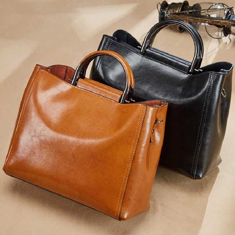 2026 Split Leather Womens Handbag Soft Cowhide shoulder bag for women Commuting Large capacity outdoor crossbody bag tote H260306