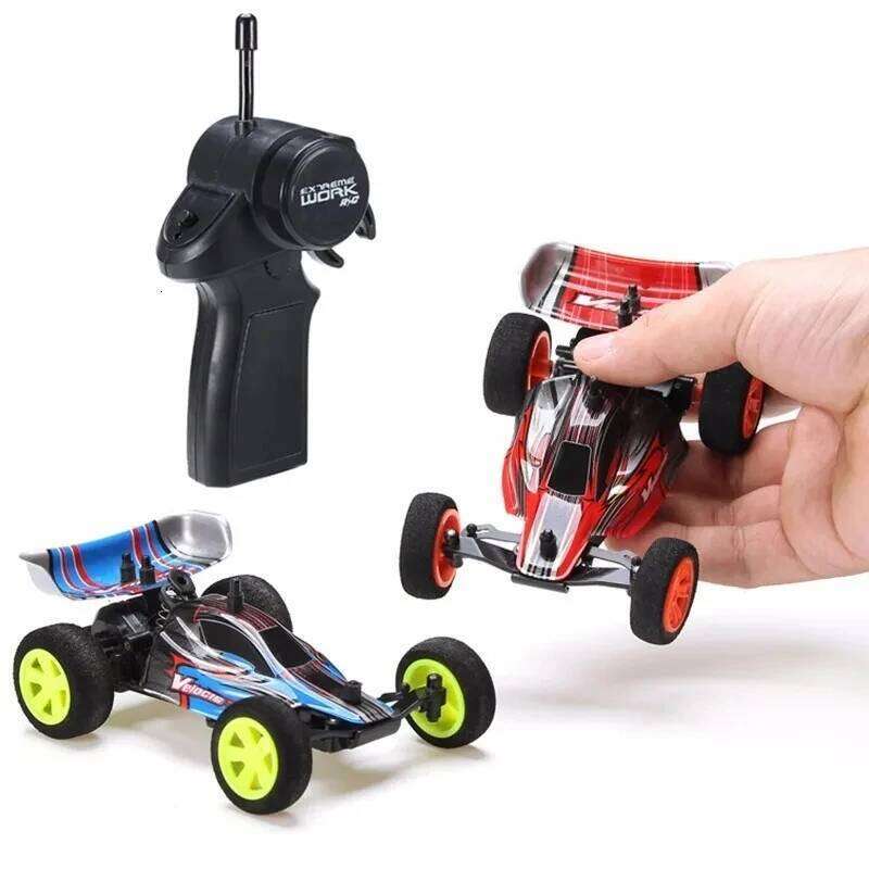 1/32 Mini Rc Model Off-Road Vehicle 4WD 2.4G Mutiplayer 4CH Operate USB Charging Edition Formula Car for Kids Toy C260305