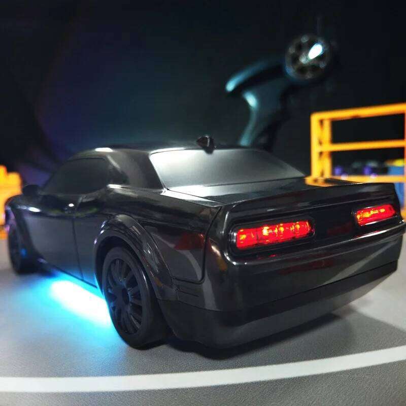 Drift car FAYYE FQD 10 Full throttle with gyroscope 1/20 rc cars 4WD Lighting control Racing Simulation Model Toy Gif C260305