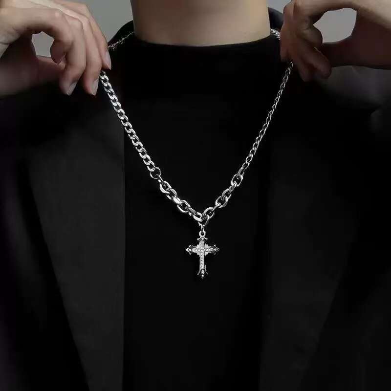 European and American style light luxury niche design double-layered cross necklace for women, sweater chain, high-end accessory, versatile