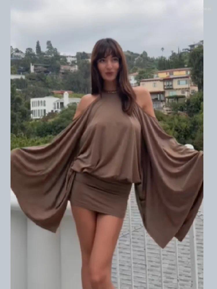 Casual Dresses Fashion Backless Off Shoulder Maxi Dress Cold-Shoulder Drape-Sleeve Chain Decoration Open-Back Skirt Luxury Sexy High-End