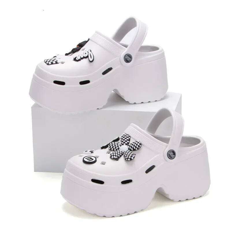 Women Chunky Platform 2024 Summer Soft Thick Sole Diy Clogs Garden Shoes Woman Closed Toe Non-Slip Beach Slides Sandals