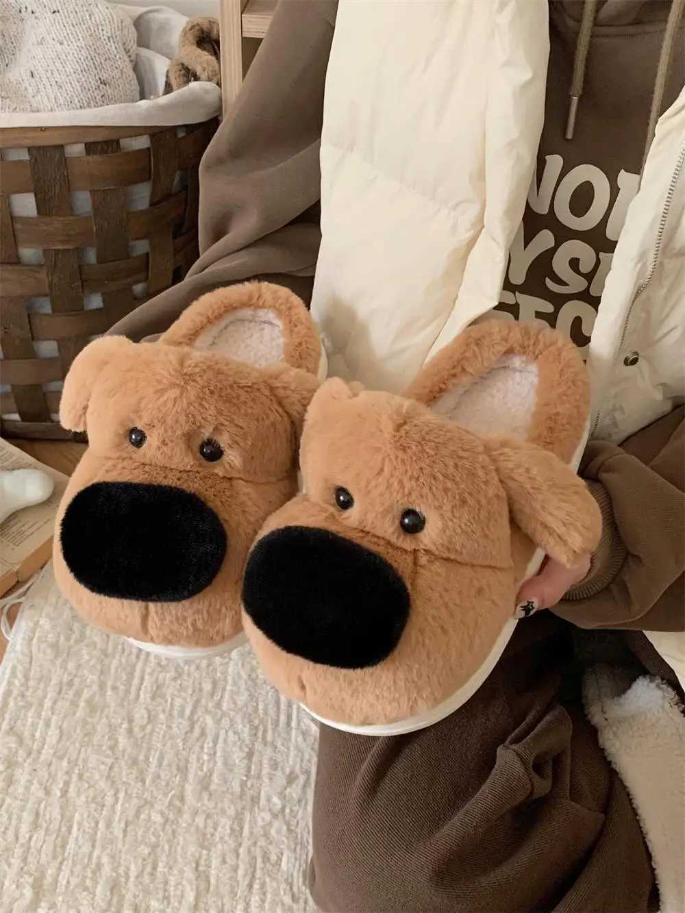 Big Nosed Dog Cotton Slippers For Men And Women 2024 Winter Bedroom Warm And Non Slip For Home Slippers Cute Furry S260305