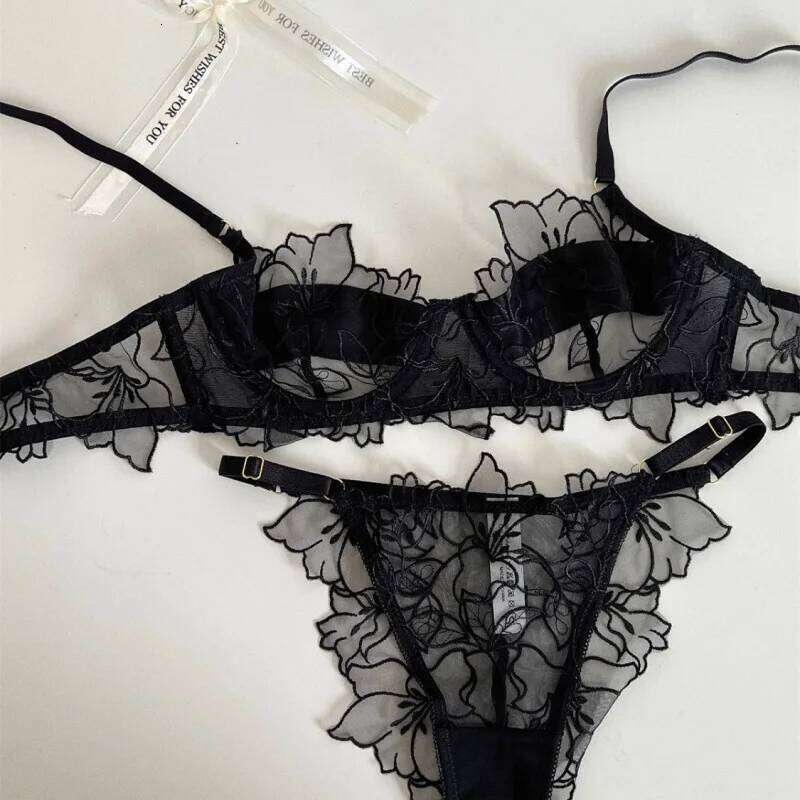 Sexy Lace Lightweight Bra Soft Underwire for Lift and Support Prevents Sagging Exquisite Embroidered Lingerie Two-Piece Set