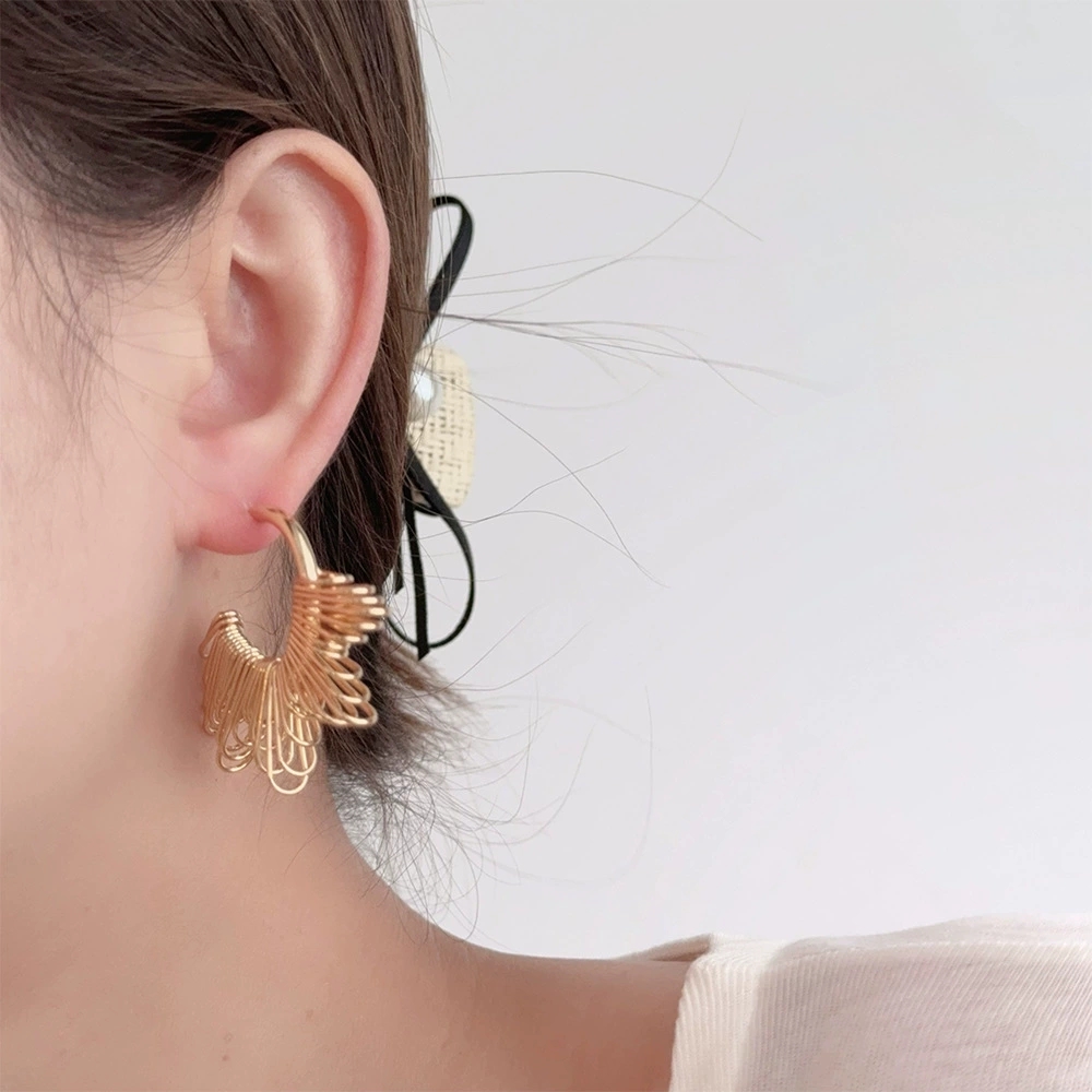 Trendy Hollow Design Geometrical Studs in a Gentle French Aesthetic