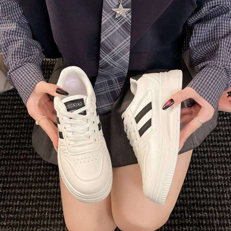 2026 New Women's Fashion Casual Shoes Outdoor Anti-Slip Wear-Resistant Sports Thick Soles Lacing Low-Top Sneakers