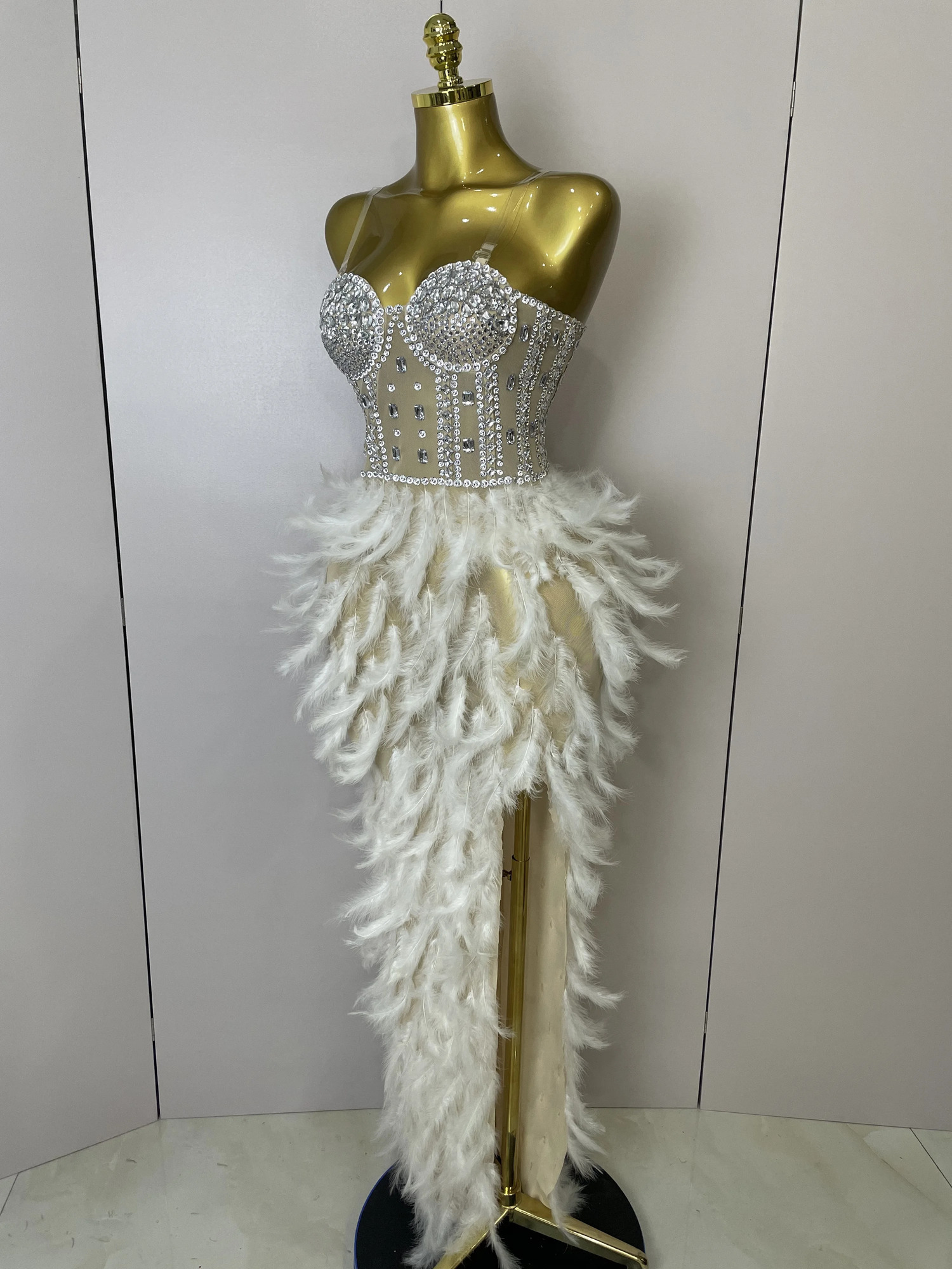 Stock Women Sexy Sparkly Rhinestone Mesh Feather Long Dress Elegant Evening Party Celebrate Birthday Performance Costume 260302