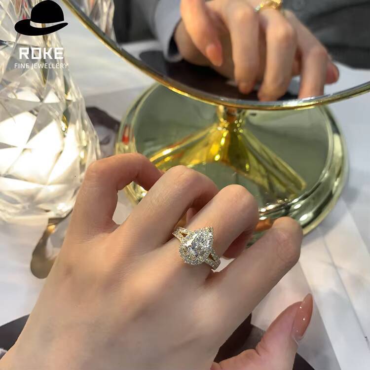 IGI Lab-grown Pear-shaped Cut Centre Stone with Pav Setting 9K-18K Gold Dazzling Declaration Engagement Diamond Ring