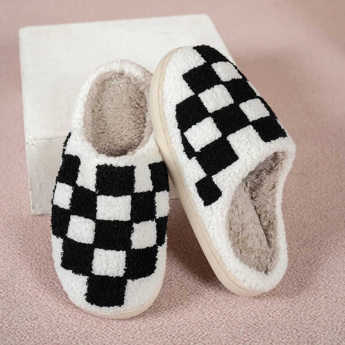 Winter Checker Board Classic Fashion Pattern Women Slippers Home Comfy Warm Soft Sole Indoor Plush Leisure Couples Bedroom Shoes S260305