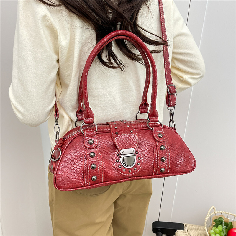 Fashionable multifunctional armpit bag, retro fashionable casual commuting shoulder bag, fashionable large capacity personalized cycling bag, designer