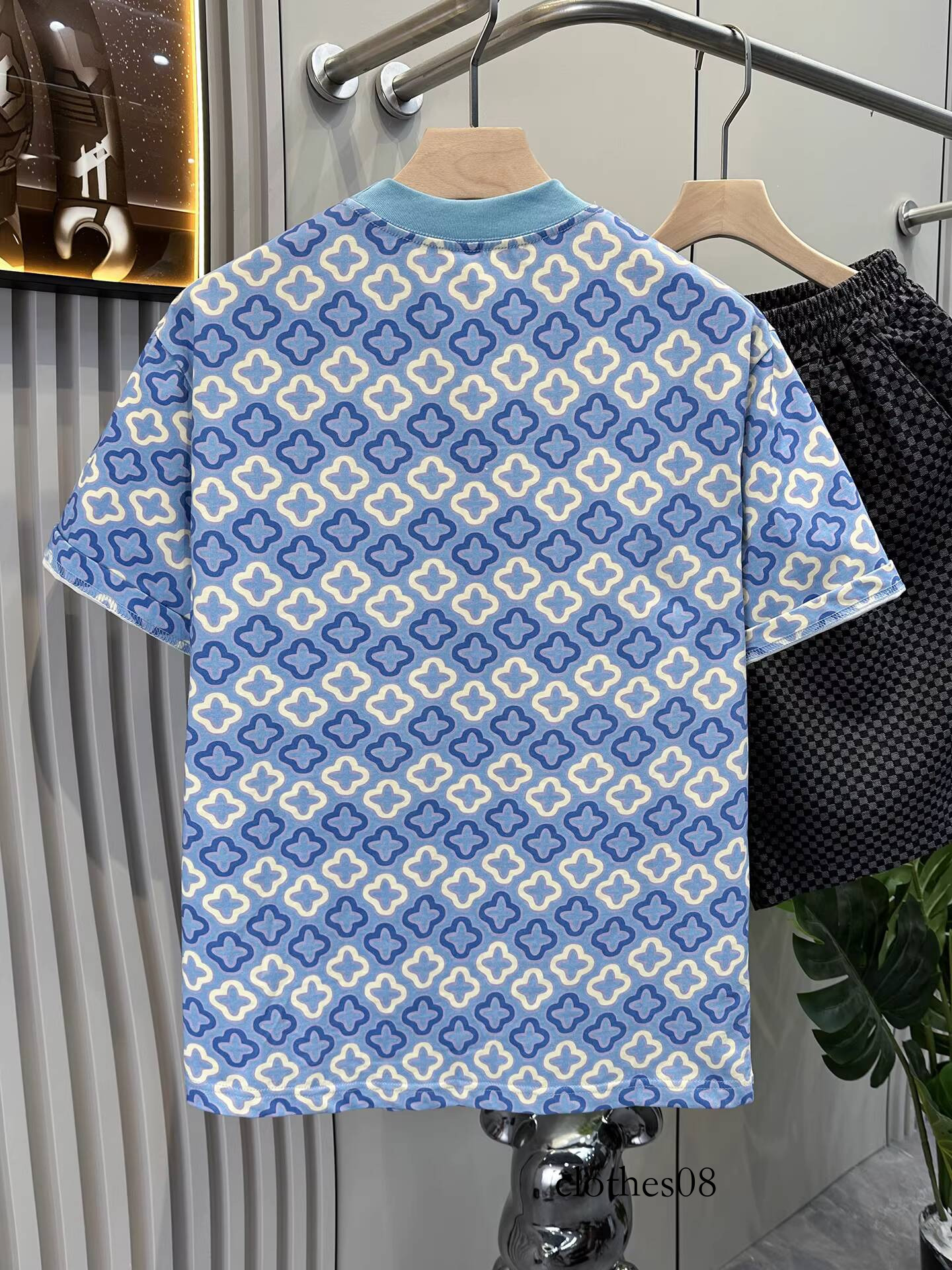 2025 Summer new men's fashionable short-sleeved T-shirt, printed pattern, stylish round neck, versatile top