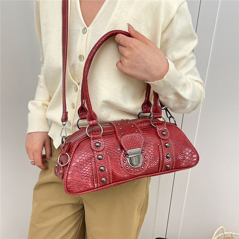 Fashionable multifunctional armpit bag, retro fashionable casual commuting shoulder bag, fashionable large capacity personalized cycling bag, designer