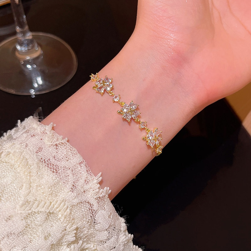 18k real gold plated simple zircon flower bracelet, light luxury high-end feel, fashionable and exquisite versatile women's jewelry