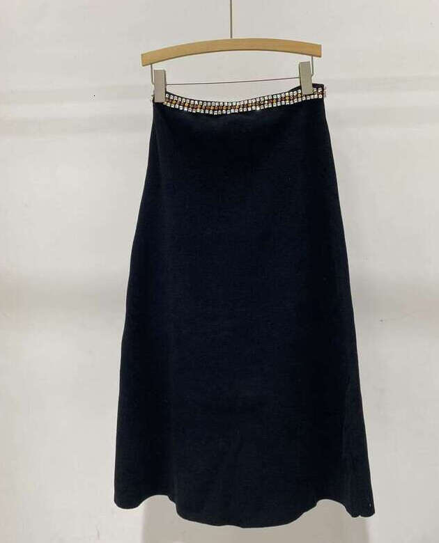 2026 Autumn New Women's Elegant Black Diamond Brushed Knitted Cardigan Skirt Set