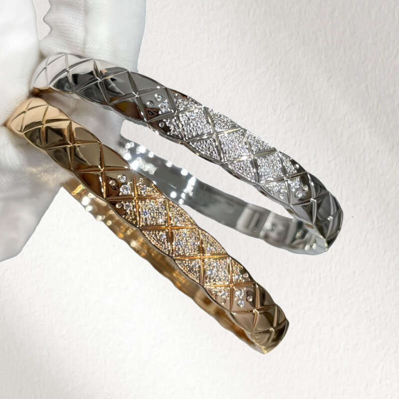 Diamond-Studded Bracelet for Women, Simple and Elegant, Versatile Starry Sky Bracelet, Full Diamond Cross Jewelry fashion accessories