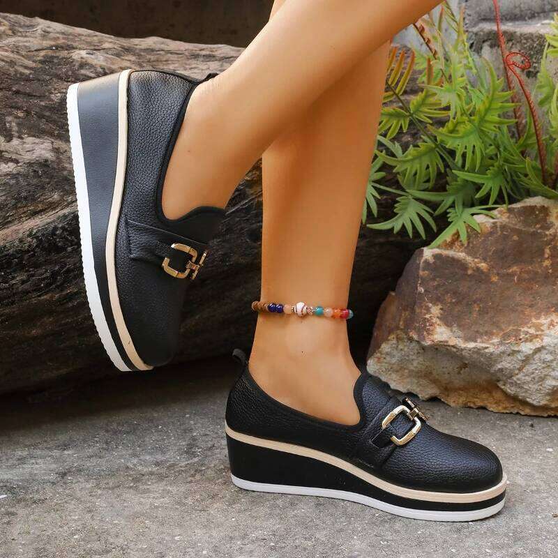 2026 New Women's Fashion Trend Anti slip Sports Outdoor Simple and Comfortable Casual Shoes