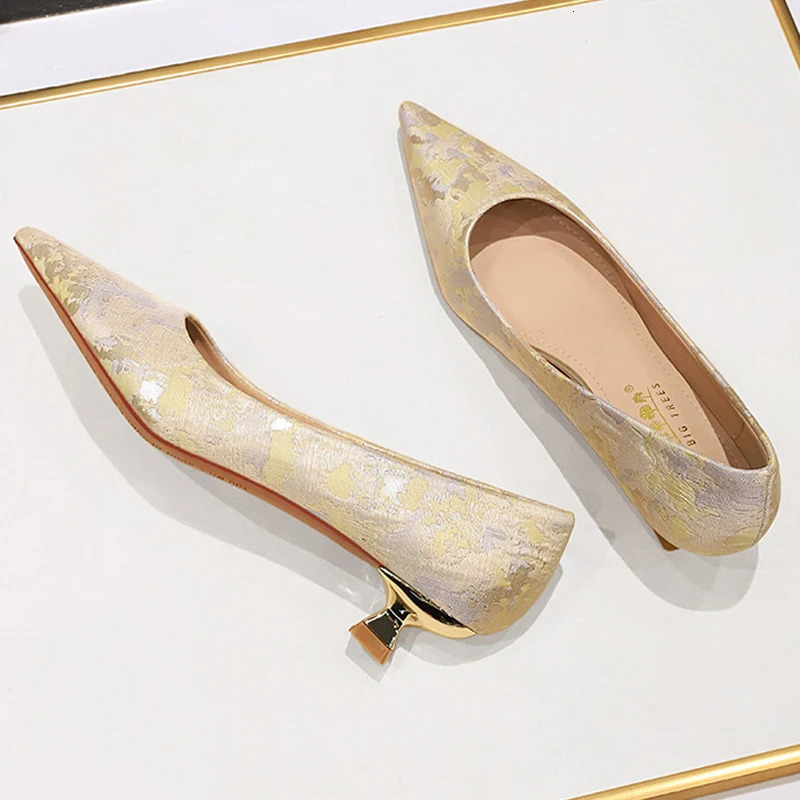 BIGTREE shoes 3 CM Floral cloth surface Kitten heels Women Shoes Sweet Fashion Low Heel Ladies Shoes pointed Toe Women Pumps 260306
