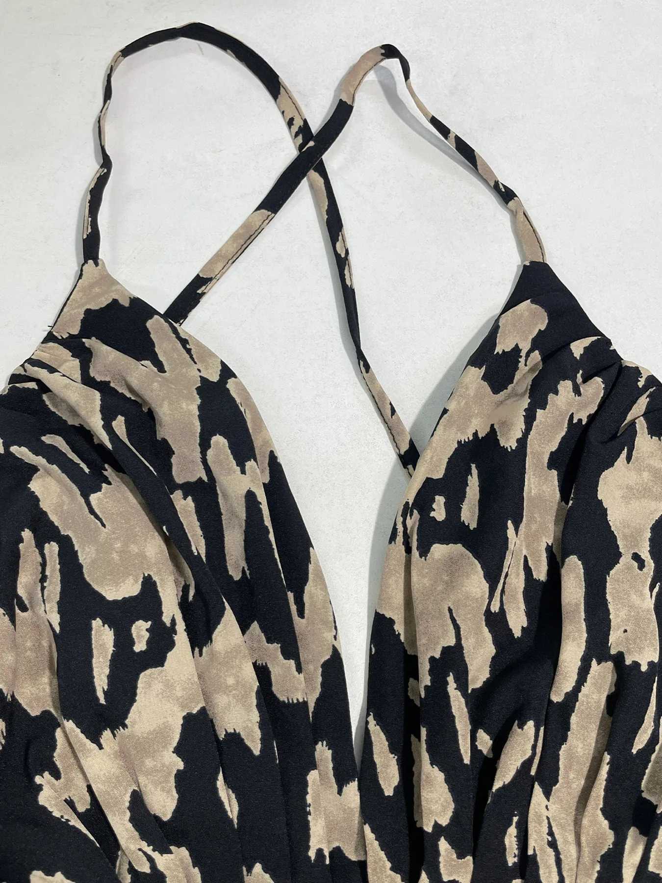 Womens Floral Print Backless Dress V Neck Sexy Design Perfect for Daily Casual Wear Vacation Stylish Summer Fashion X260306