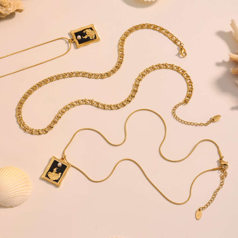 Women's Vintage Necklace: Stainless Steel Pendant Necklace, Double-layered Collarbone Chain 18k Gold Plated Fashionable Unique Versatile Unisex D - view 9