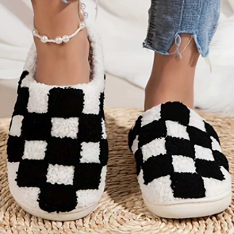 Checkerboard Pattern Slippers Casual Slip On Plush Lined Shoes Comfortable Indoor Home SlippersLadies Cotton Indoor Outdoo S260305