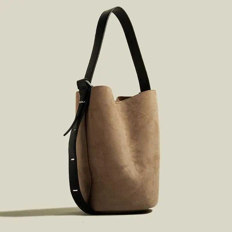 2025 New Fashion Frosted Suede Bucket Shaped Large Capacity Simple And Versatile Single Shoulder Women Bag Trendy H260306