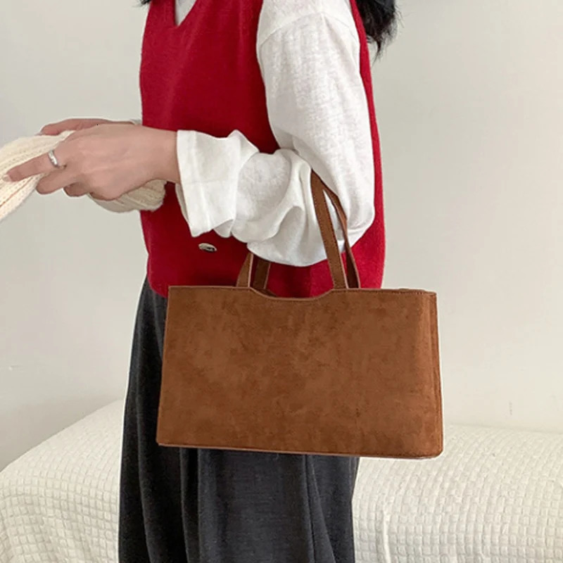 Retro Women Handbag Fashion Commuter Womens Tote Bag Suede Womens Bag Autumn and Winter Shoulder Bag 260306