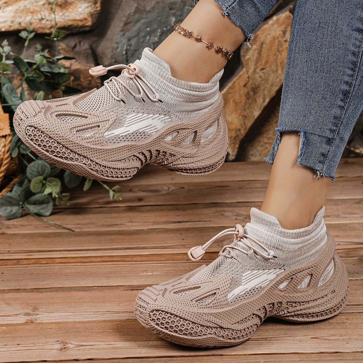 Women Outdoor Walking Slip On Breathable Sports Shoes Non Slip Sock Shoes Mujer Fashion Chunky Platform Sneakers for Summer new running shock-absorbin