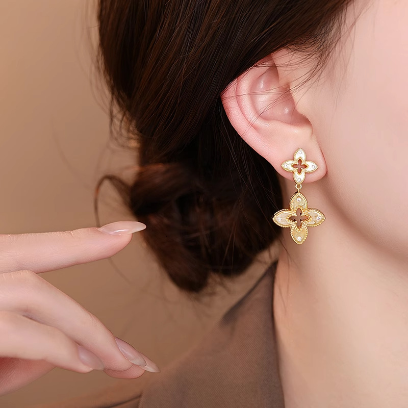 Luxury Brand Designer Jewelry Gold Four-Leaf Flower Earrings For Women, 2025 New Popular Model, High-End Light Luxury Earrings, Exquisite And Elegant 
