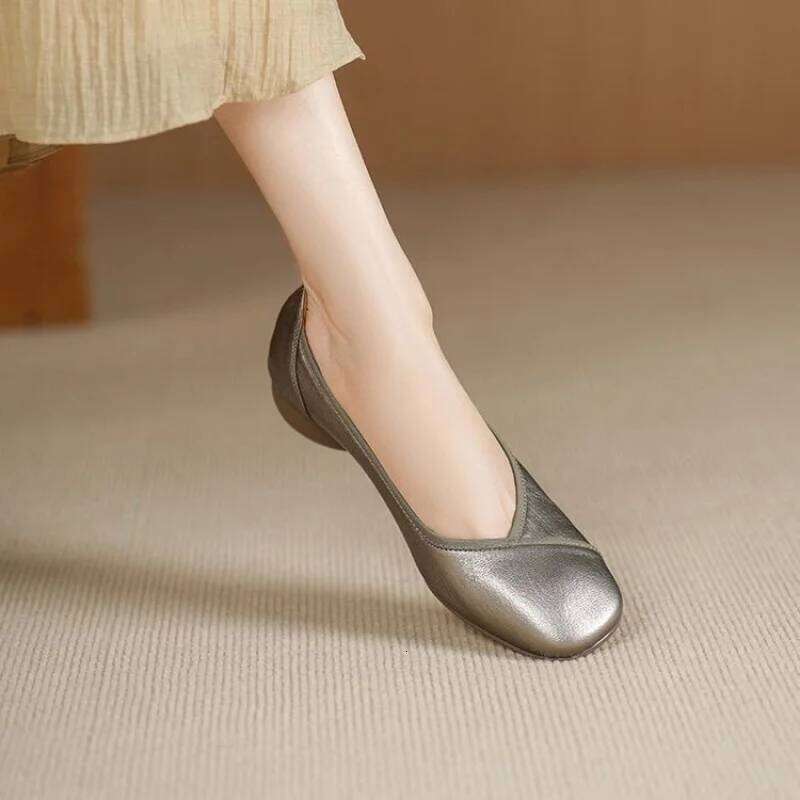 Best-Selling Comfortable Soft-Sole Flats for Women, 2025Autumn New Style, Low-Heel Soft-Leather Shoes, Chunky Heel Slip-On Shoes